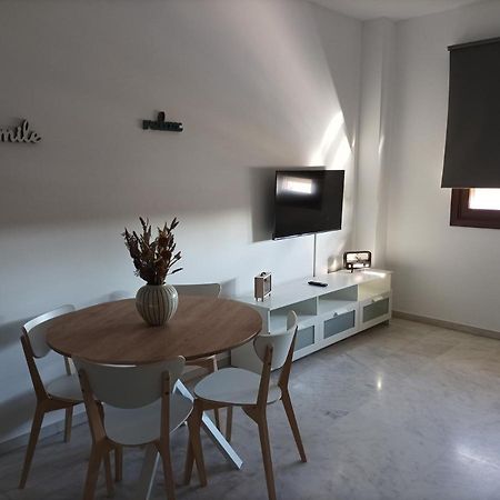 Ijd Apartments 9 Parking Gratis Y Piscina Bormujos Exteriör bild